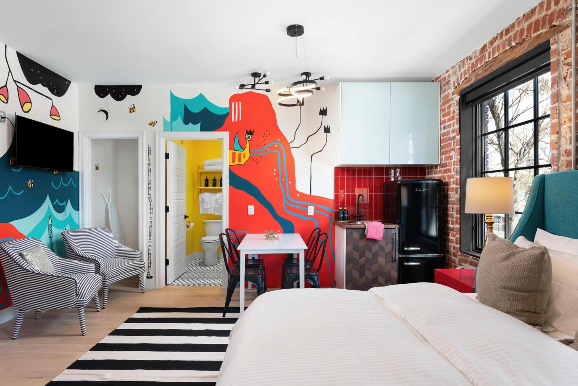 The Acoma House 3* Denver